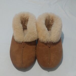 Ugg  Tan Sheepwool Slippers.some Wearing And A Few Spots .size 8 W